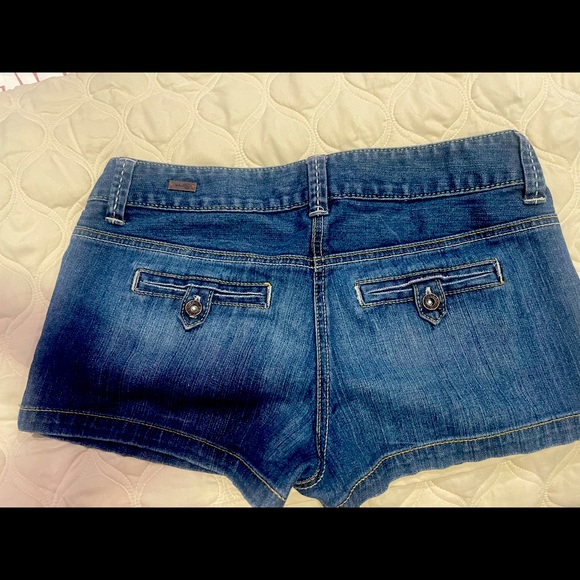 Guess shorts - Picture 2 of 2